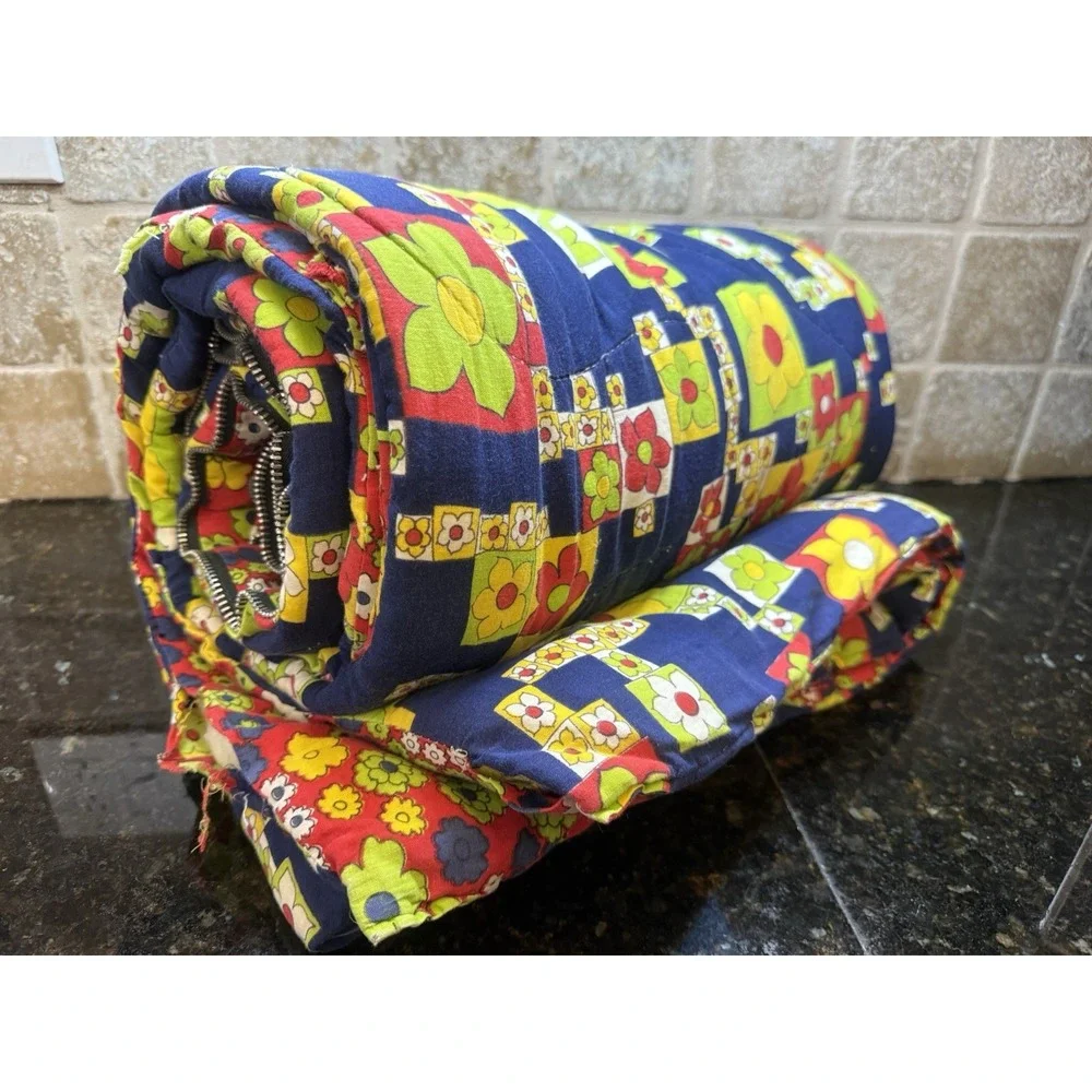 VTG 1960's 1970's Floral Sleeping Bag Groovy Retro Flower Power Print‎ *read*